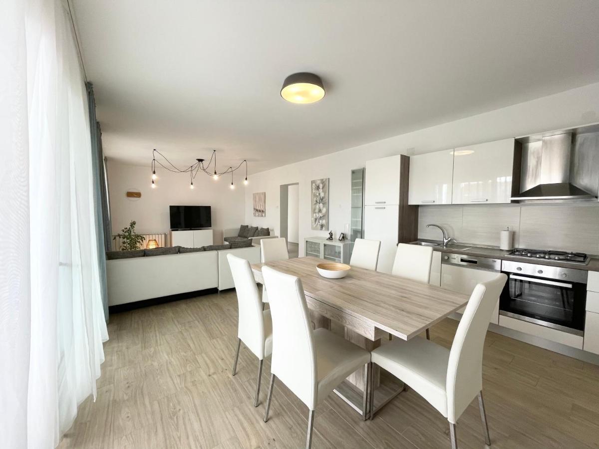 Apartments Maja Dramalj Kültér fotó